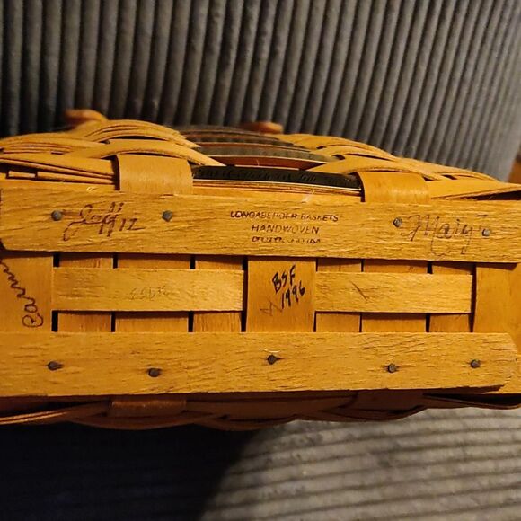 1996 Longaberger Collectors Club Membership Basket 1996 Charter Member With Lots - Picture 4 of 4